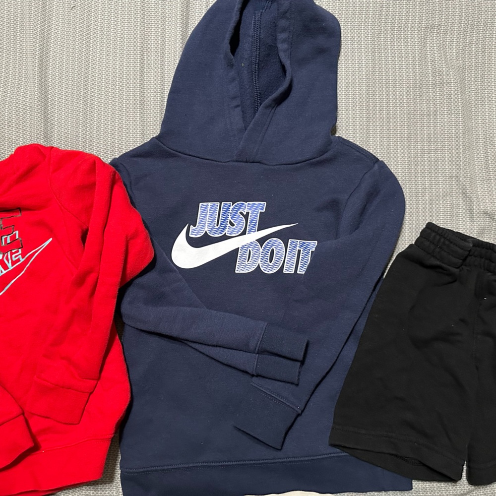 Nike sweatshirt, hoodies and shorts